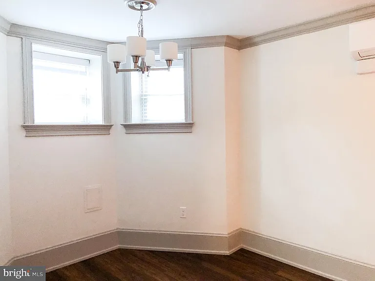 1302 E Capitol St NE #B — Photo 6