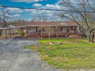 225 County Road 3821, San Antonio, TX 78253