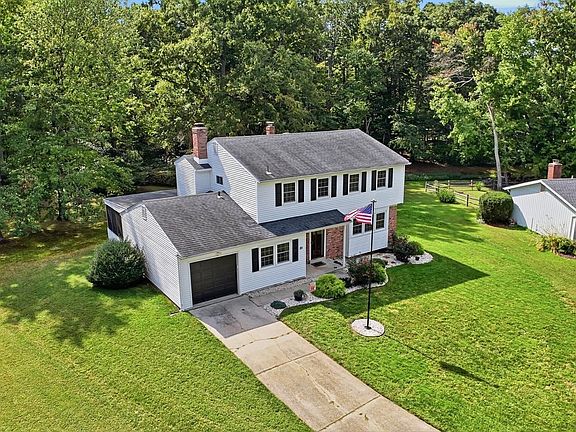 4th image of 20 Merion Ct