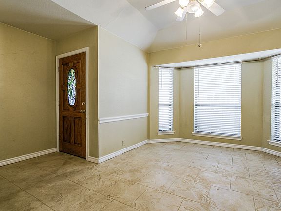 4th image of 1004 Chasemore Dr