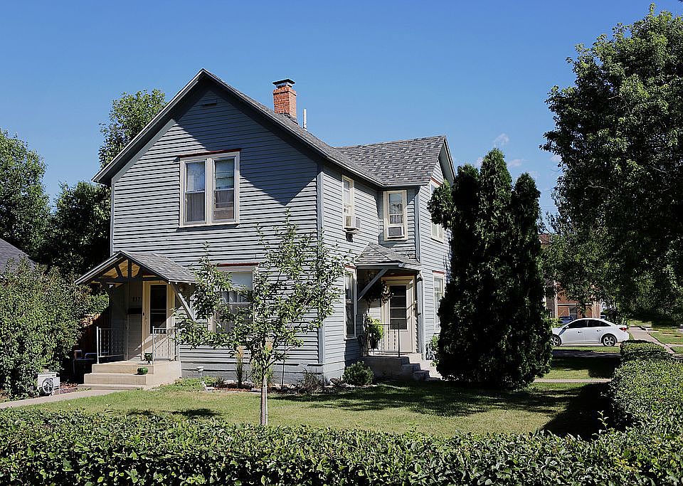1st image of 837 Lawrence St