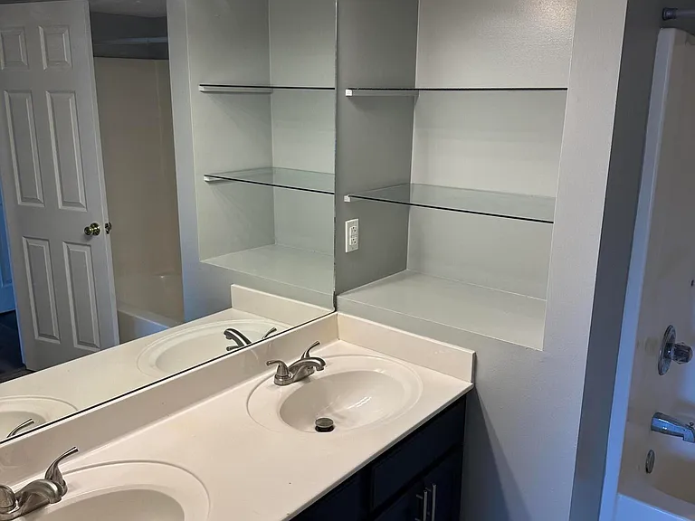 1087 Duval St — Photo 18