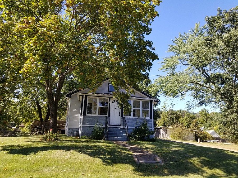 1st image of 422 Crest Ave