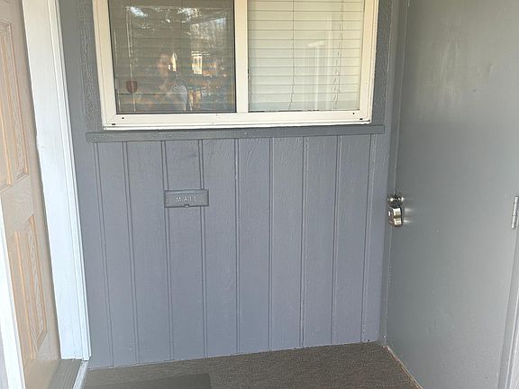 4th image of 1384 S Seneca Ct