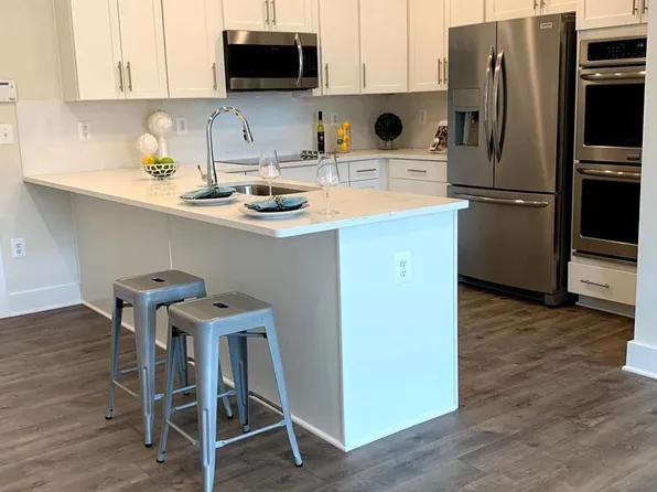 238 Van Buren St Unit 13, Herndon, VA 20170