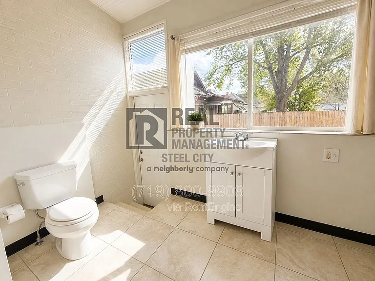 212 W Evans Ave — Photo 11