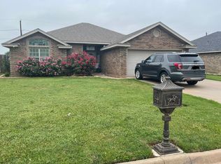 814 Sugarbush Ln, Burkburnett, TX 76354