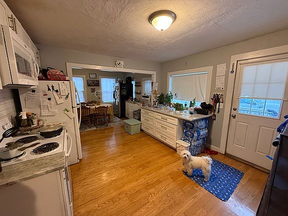 4th image of 110 River St