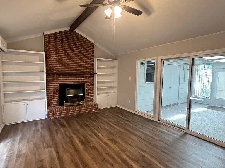 912 Gibson Ct — Photo 10