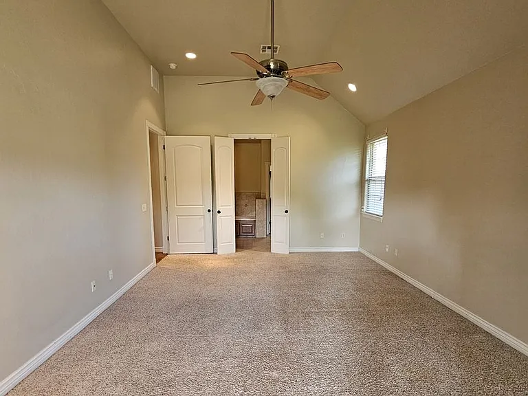 120 Napoli Ct — Photo 15