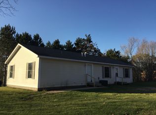 39873 48th St, Lawrence, MI 49064