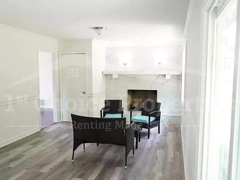 5010 Darlene Dr — Photo 6