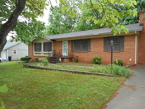 1st image of 92 Forest Dr