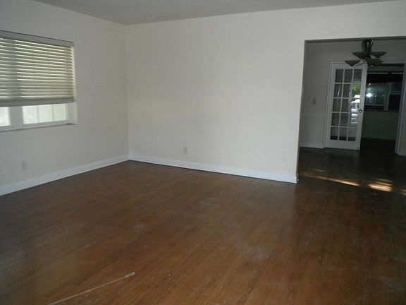 3rd image of 903 43rd St