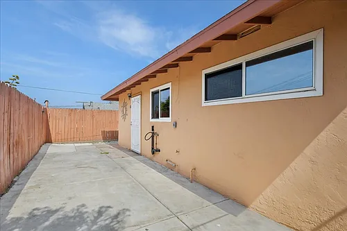 3875-77 Beta St Photo 1 3875-77 Beta St Photo 1