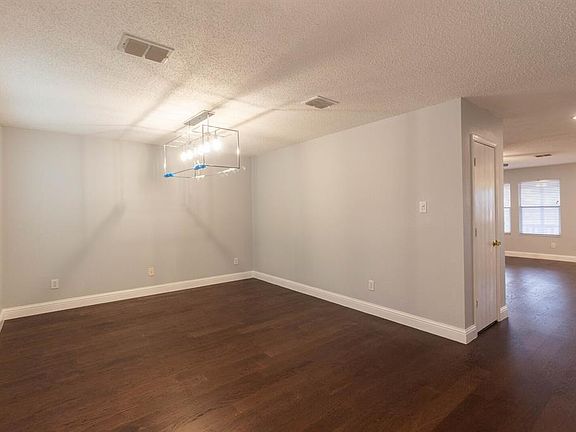 2nd image of 1421 Starpoint Ln