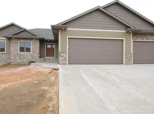 6016 W Whistler Ct, Sioux Falls, SD 57107