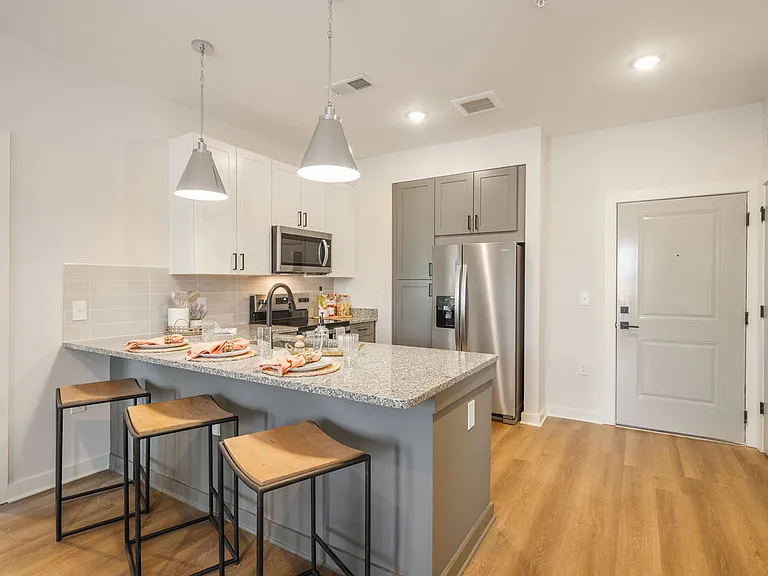 Miro Luxury Apartments — Photo 6