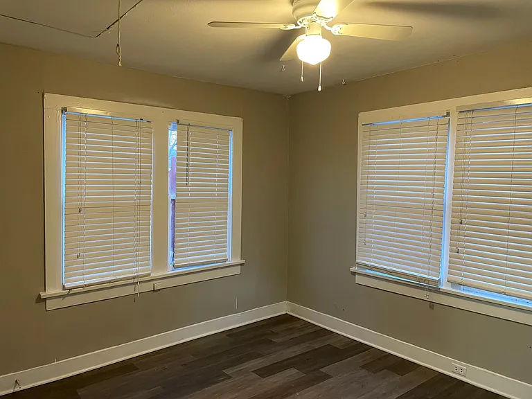704 Williams Ave — Photo 18