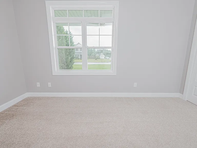 238 Saratoga Ln — Photo 18