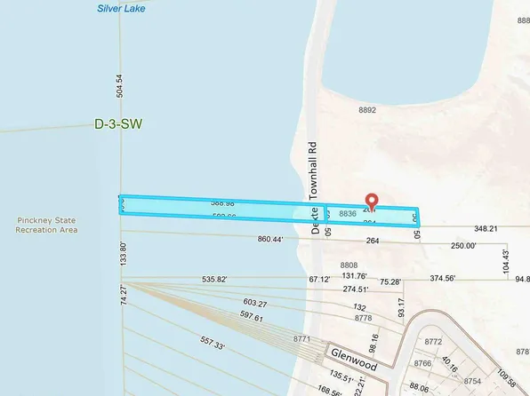 8836 Dexter Townhall Rd, Pinckney, MI 48169