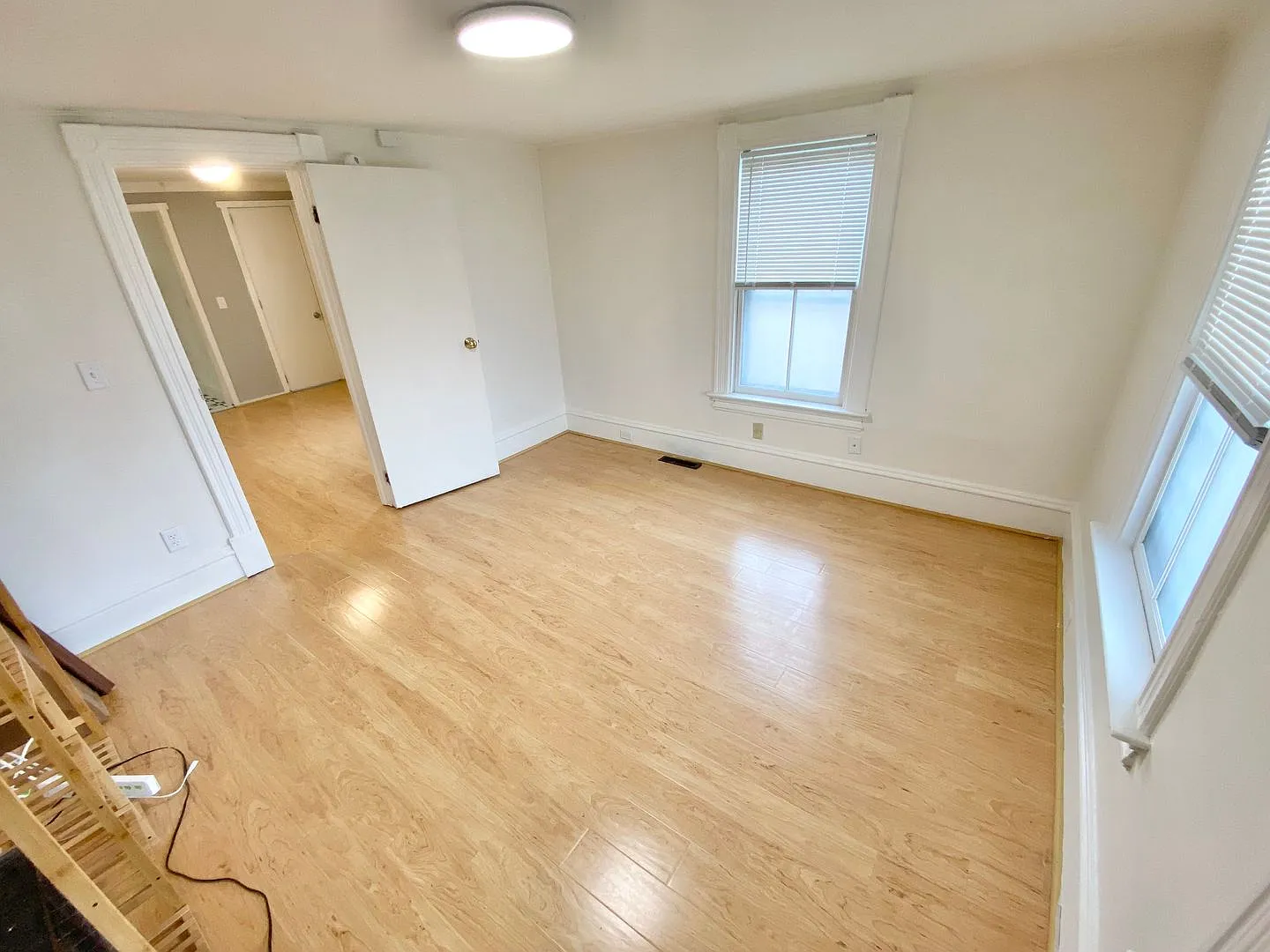 93 Walnut st — Photo 4