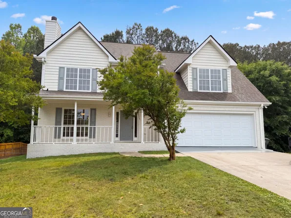 1555 Rose Pointe Dr, Loganville, GA 30052