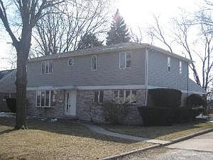 1st image of 9633 Castello Ave