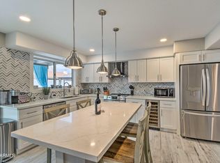 9150 W Villa Rita Dr, Peoria, AZ 85382