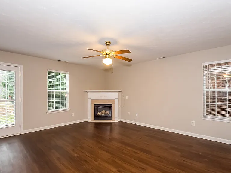 161 Rankin Cir — Photo 2