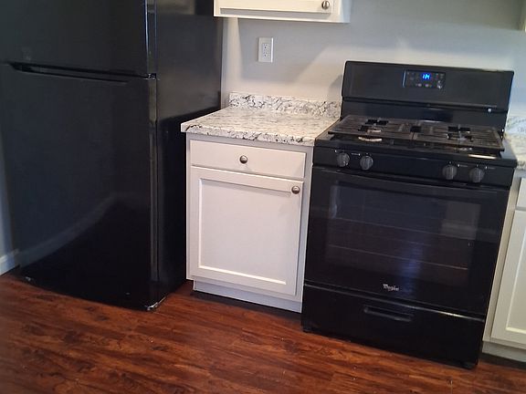 5th image of 1008 Foxridge Ln