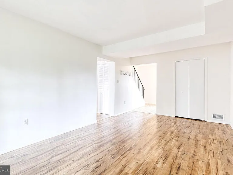 2249 Four Seasons Dr — Photo 5