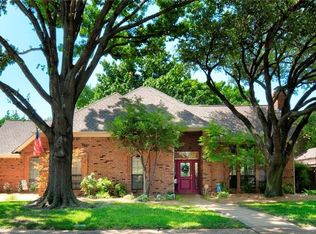 7406 Hiddencreek Dr, Dallas, TX 75252