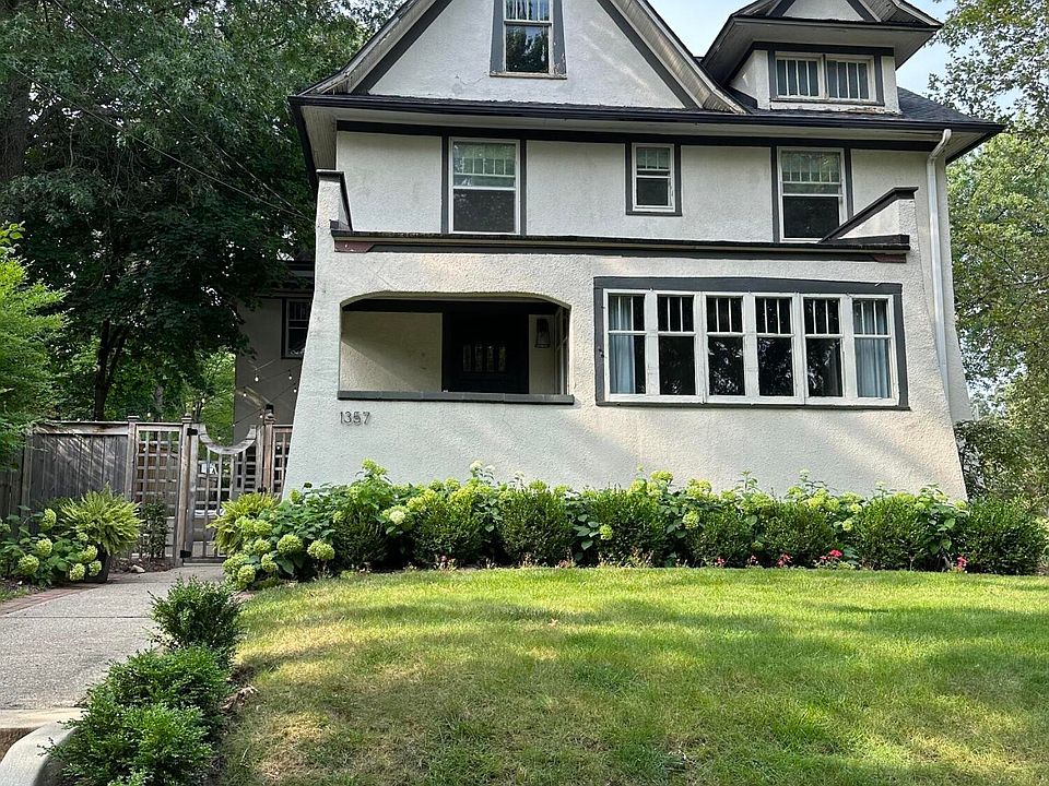 1st image of 1357 Alexander St SE
