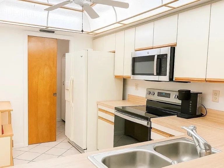 250 S Sykes Creek Pkwy #B309 — Photo 6