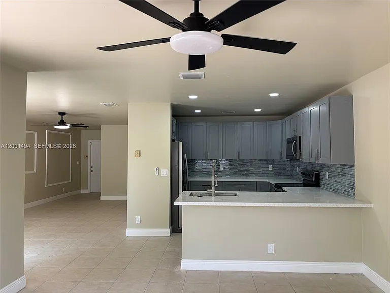 5450 NW 94th Ter — Photo 10