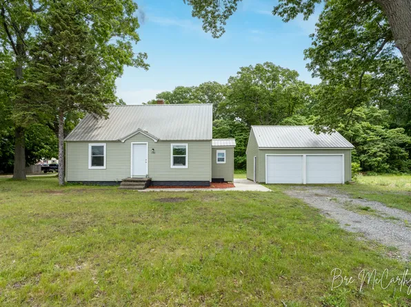 1186 N Wood St, Muskegon, MI 49445