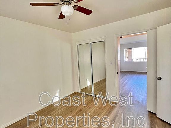 5th image of 812 Tourmaline St APT 9