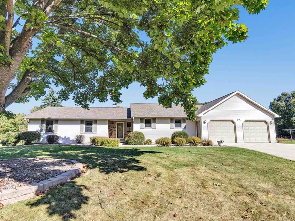 1364 Lexington Ct, Oneida, WI 54155