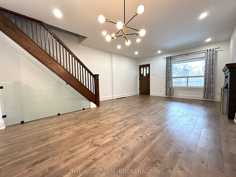 3 Costain Ave — Photo 9
