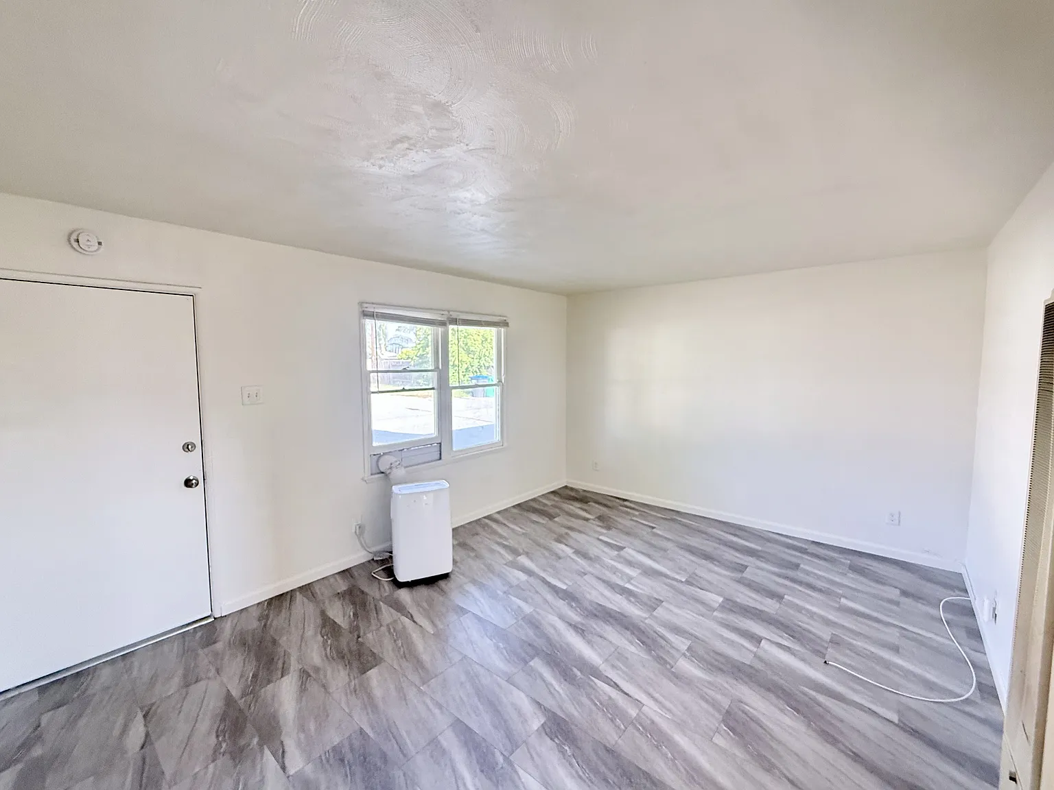 24446 - 24466 Myers Ave - 24452 Myers Avenue — Photo 4