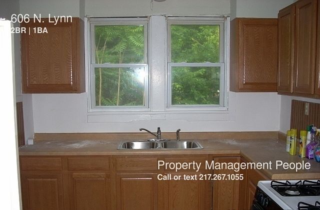 2nd image of 606 N Lynn St