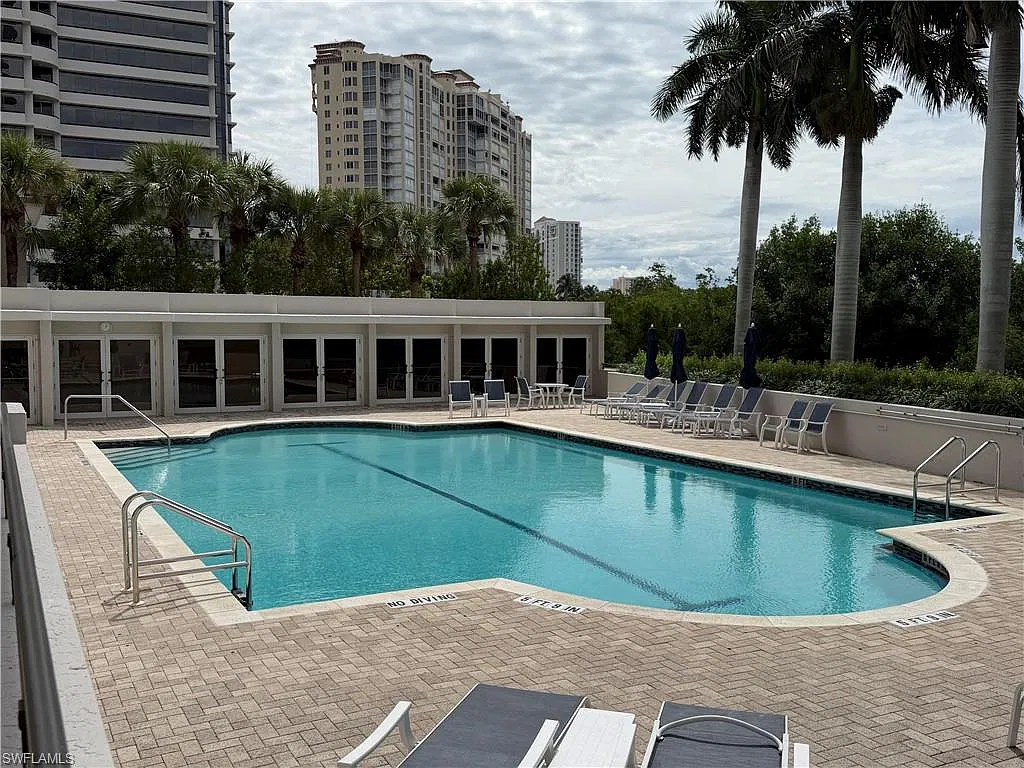 3 bed, 3.0 bath, 2515 sqft, $16,000 — Photo 3