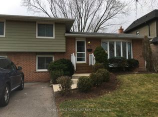 452 Stanfield Dr, Oakville, ON L6L3P9