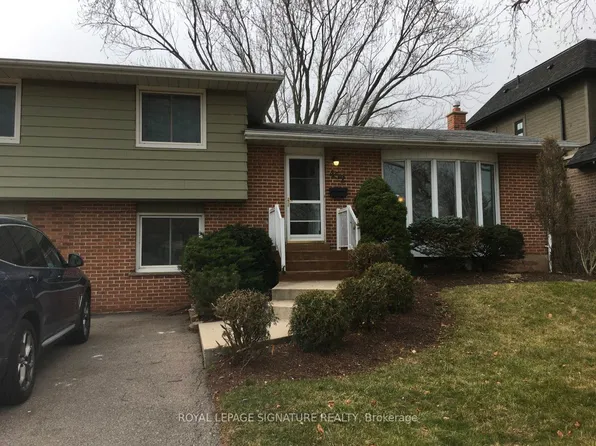 452 Stanfield Dr, Oakville, ON L6L 3P9