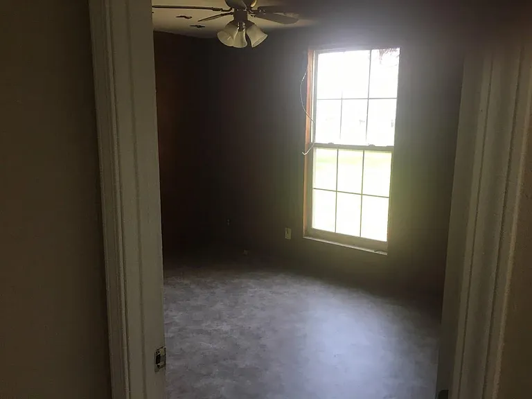 38 Irma Ln — Photo 6