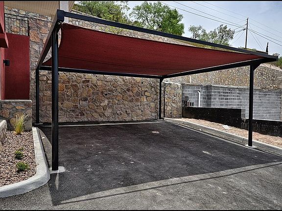 4th image of 4012 Camelot Heights Dr #D