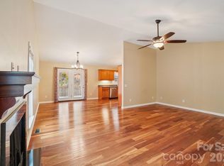 210 S River Glen Dr, Morganton, NC 28655