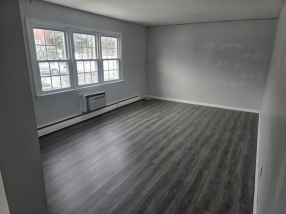 3rd image of 364 Westwood Ave APT 46