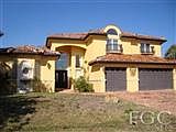 Frint of home w/ paver driveway